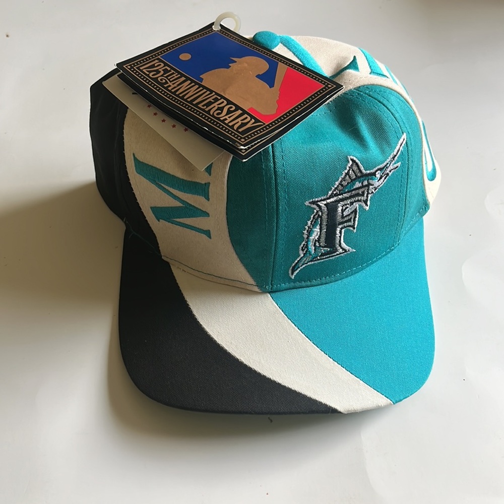 Vintage 1994 Flordia Marlins Snapback / Anniversary Edition / RARE! / NWT